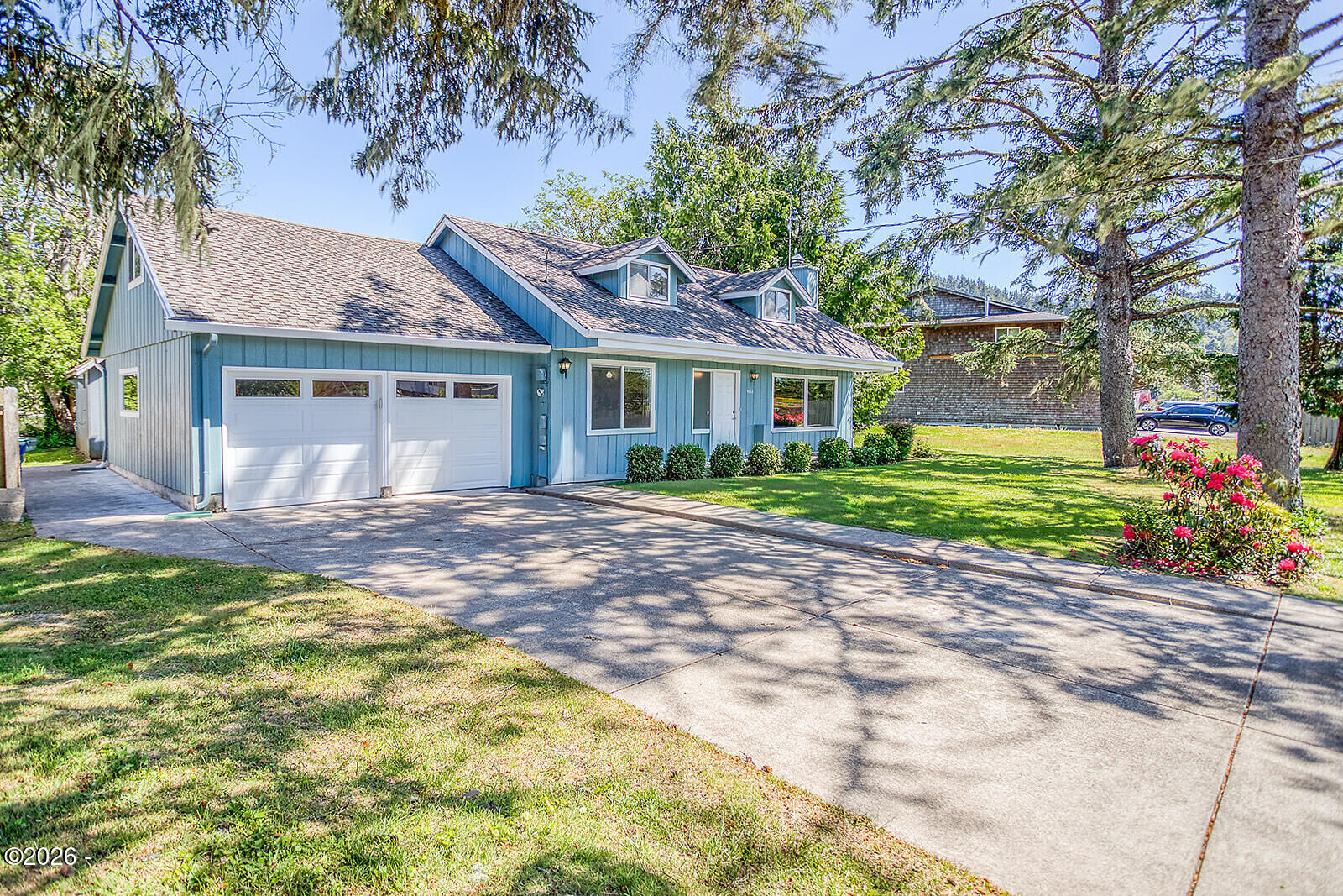 Property Photo: 4702 SE 51st Street OR 97367