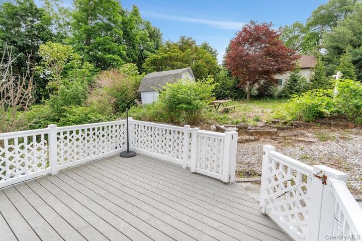 Property Photo:  15 Schuyler Road  NY 10512 