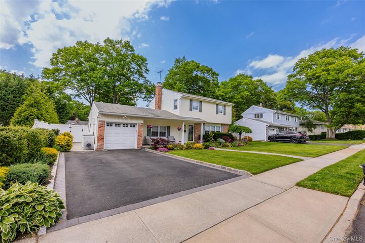 Property Photo:  25 Gerald Lane  NY 11804 