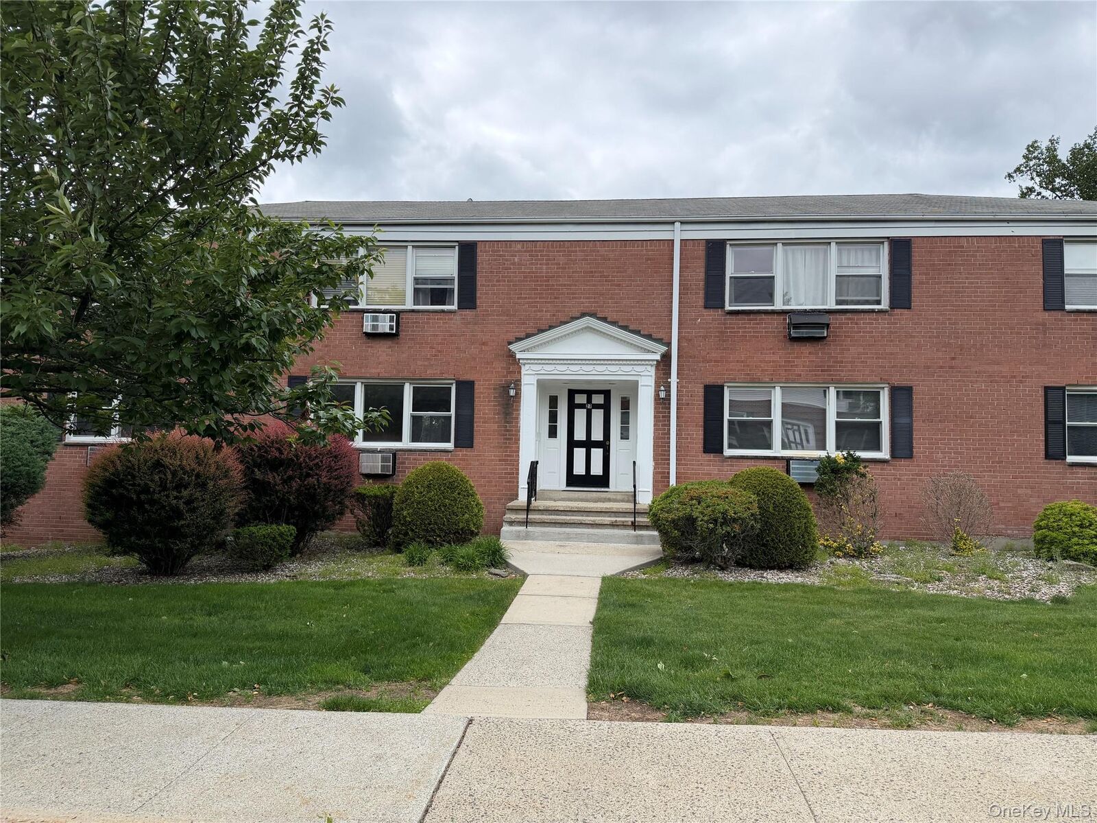 Property Photo:  27 Bon Aire Circle 8301  NY 10901 