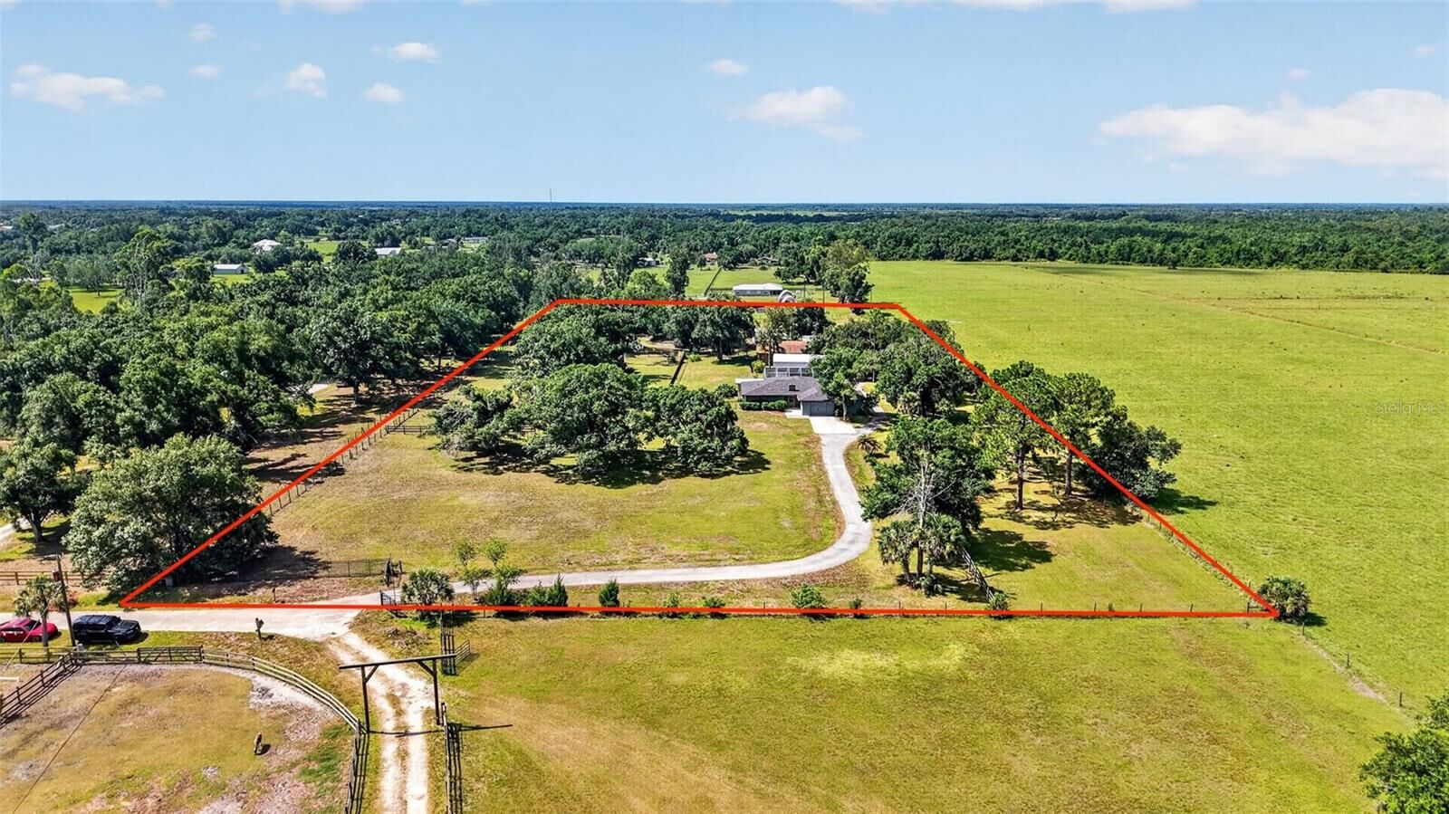 Property Photo: 6147 Hupa Road FL 34241