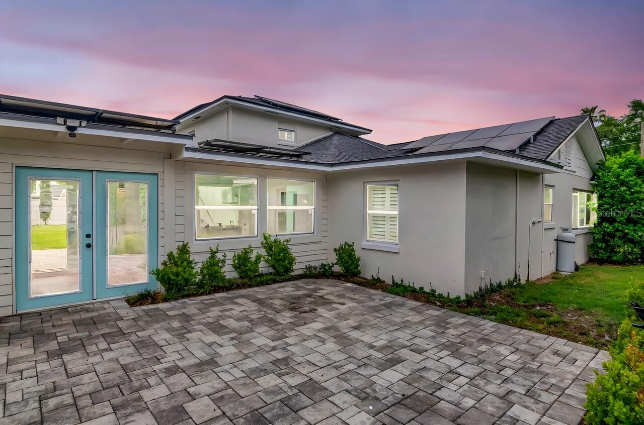 Property Photo: 37420 Meridian Avenue FL 33525