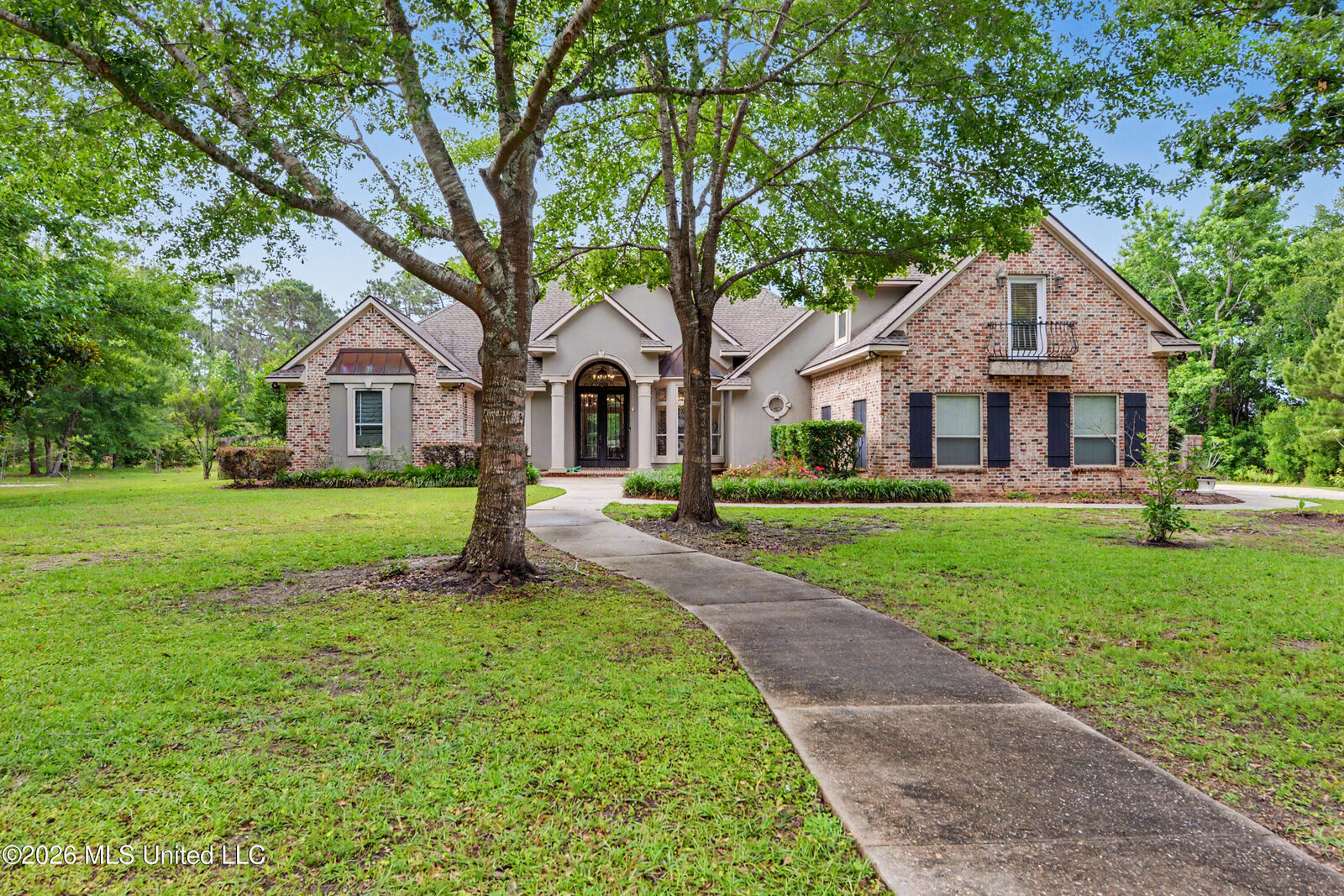 Property Photo:  6101 Olde Oakview  MS 39564 