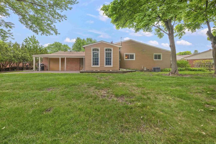 Property Photo:  11971 Fairview Drive  MI 48312 