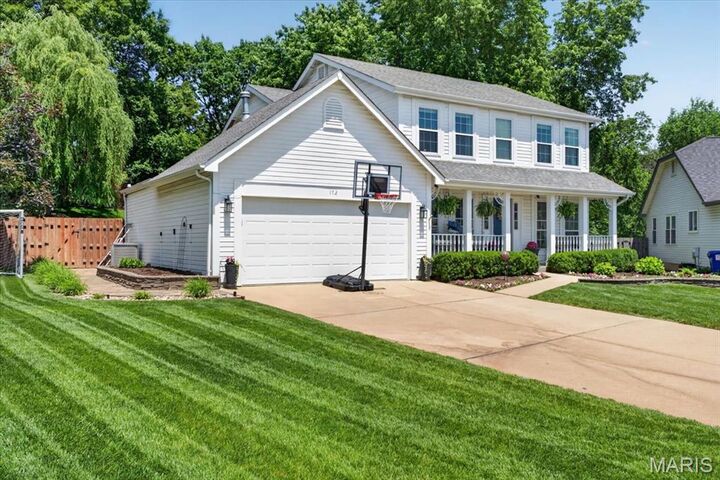 Property Photo:  172 Rockwood Place Court  MO 63025 