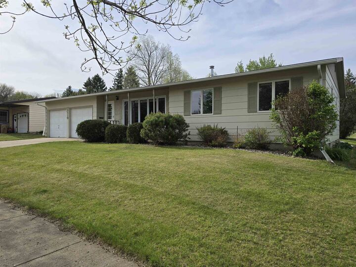 Property Photo: 2110 7th Ave NW ND 58703-4512