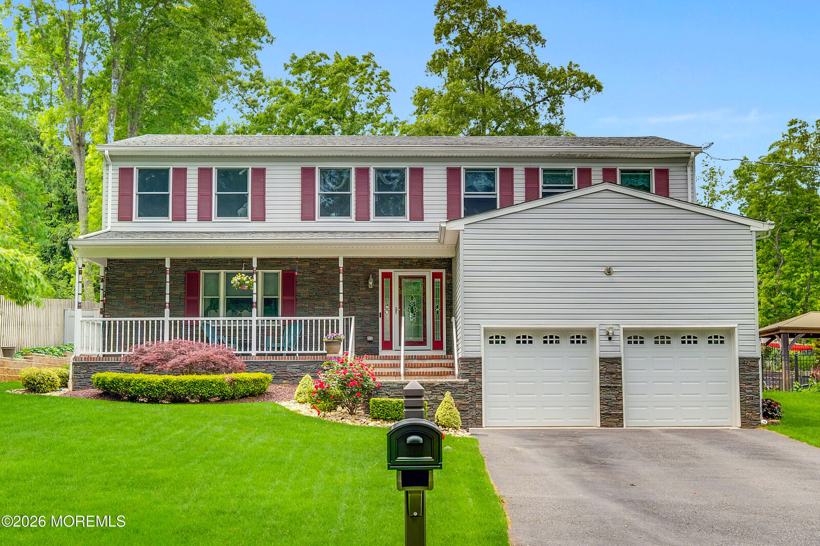 Property Photo:  4 Holly Street  NJ 08527 