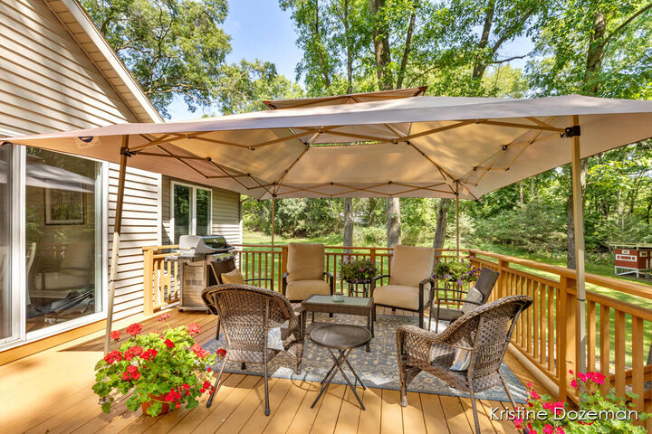 Property Photo: 7655 Raven Ridge Drive MI 49316