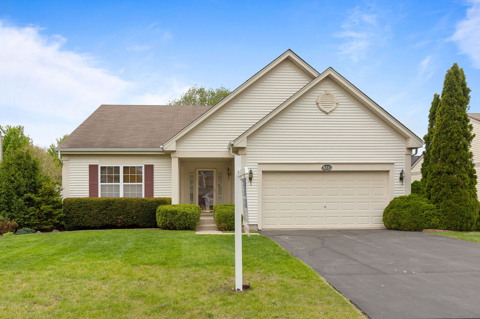 Property Photo: 9231 Durham Drive IL 60142