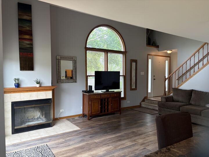 Property Photo:  1511 Barrymore Drive  IL 60561 
