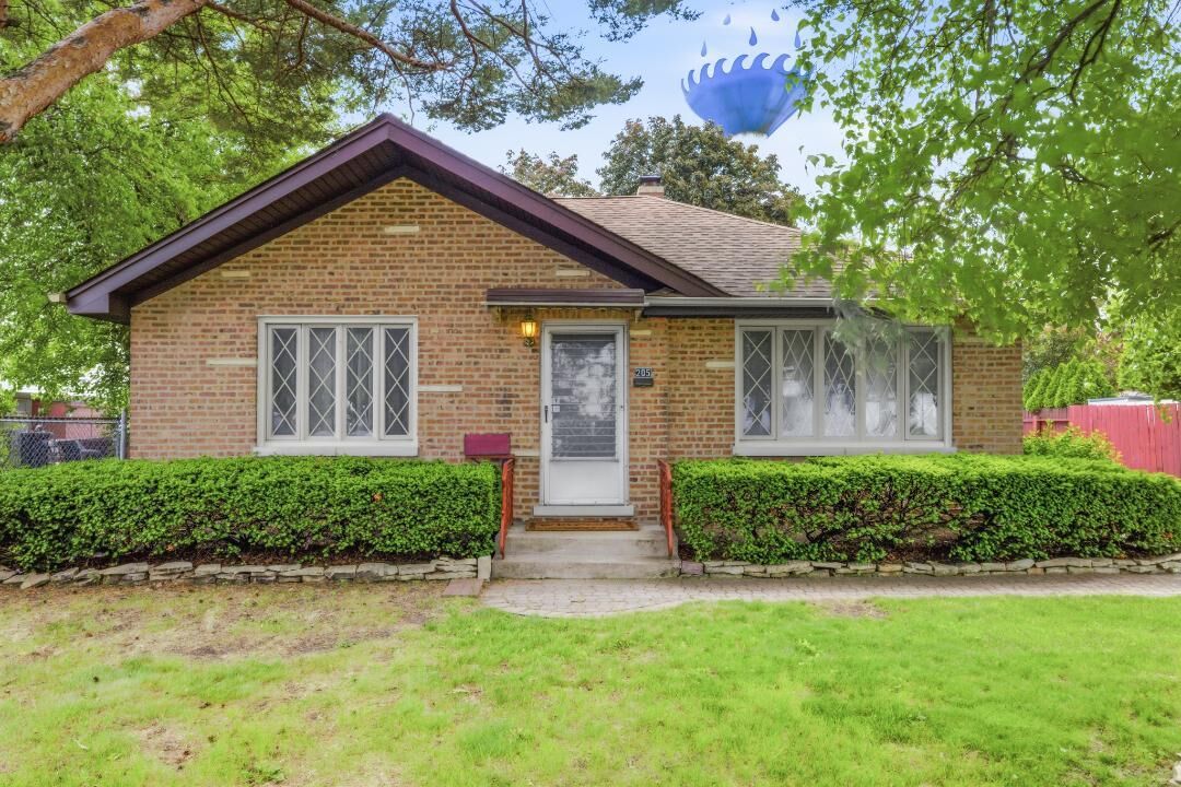 Property Photo:  