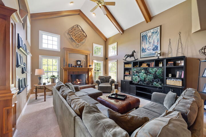 Property Photo:  40W082 Fox Mill Boulevard  IL 60175 