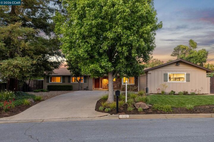 Property Photo:  978 Kenston Dr  CA 94517 