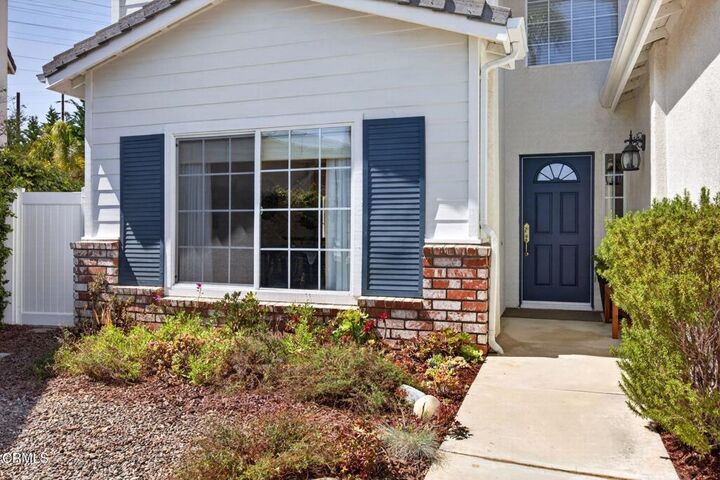 Property Photo:  424 Roosevelt Court  CA 93003 