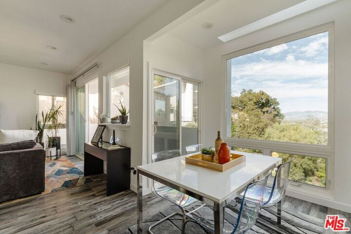 Property Photo:  4112 Vanetta Place  CA 91604 