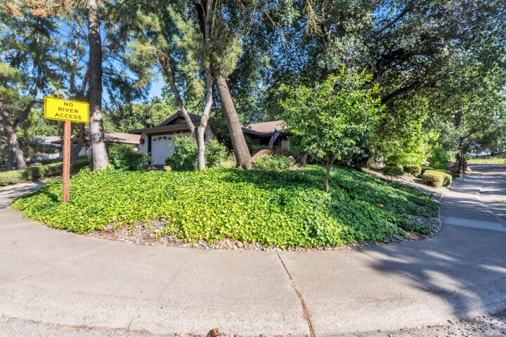 Property Photo: 7702 Southcliff Drive CA 95628