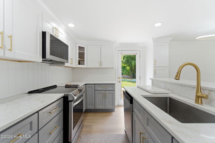 Property Photo: 904 Grathwol Drive NC 28405