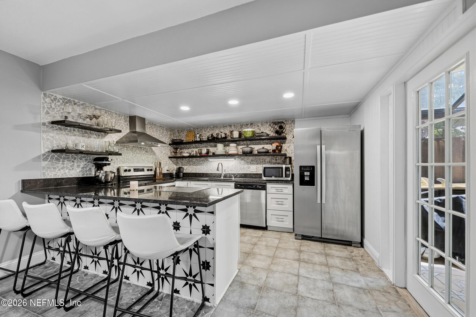 Property Photo: 10439 Bigtree Circle W FL 32257