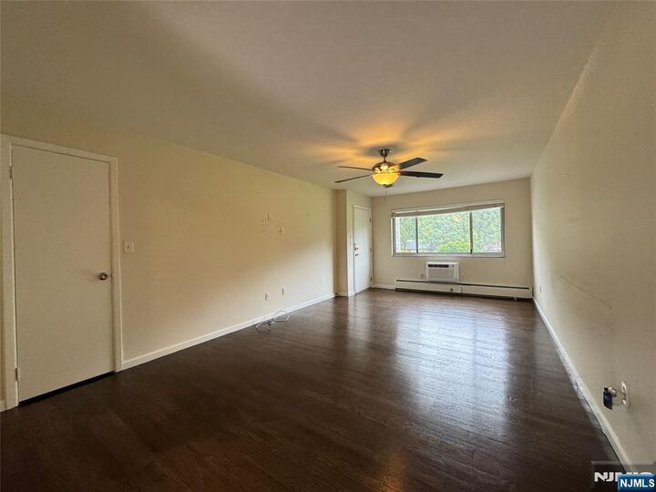 Property Photo:  1323 Anderson Avenue 15  NJ 07024 