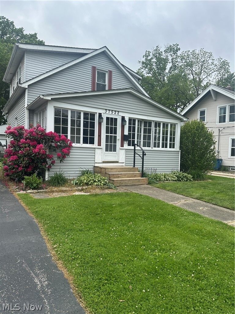 Property Photo:  37522 Arthur Street  OH 44094 