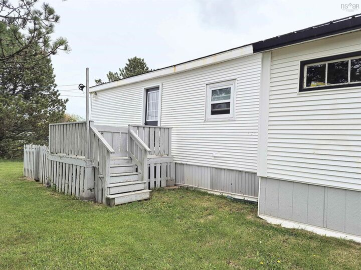 Property Photo: 10 Bayview Drive NS B4H 4E7