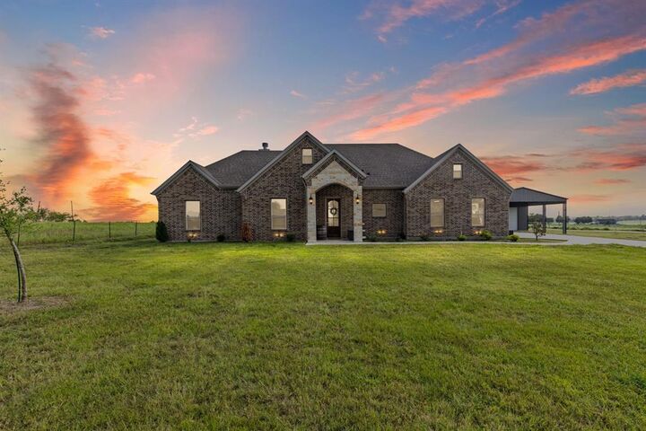 Property Photo:  1094 County Road 4850  TX 75452 