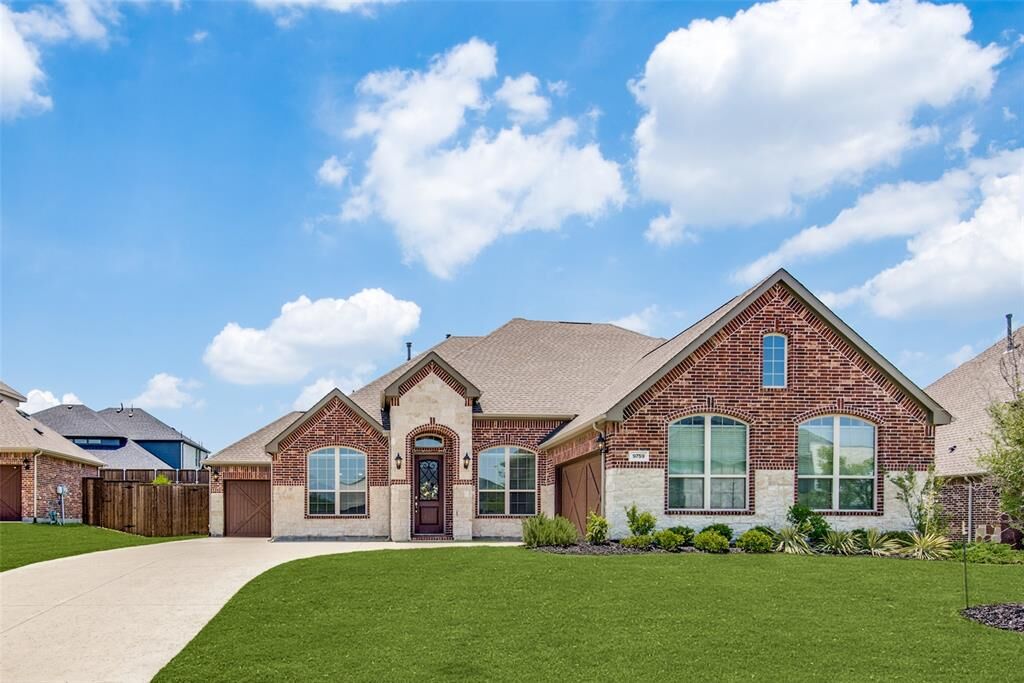 Property Photo: 9759 Hickory Hill Road TX 75035