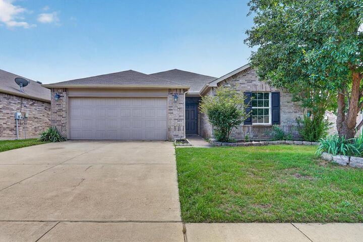 Property Photo:  3220 Brixton Drive  TX 76137 