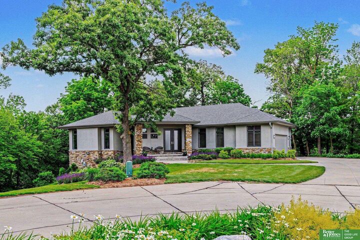Property Photo:  10238 N 29th Court  NE 68122 