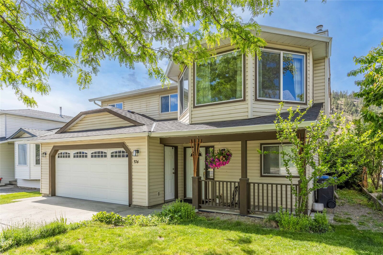 Photo de la propriété: 374 McTavish Crescent BC V1V 1P1