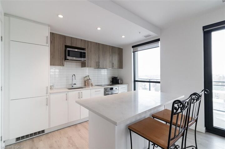 Property Photo:  181 King Street S 1014  ON N2J 0E7 