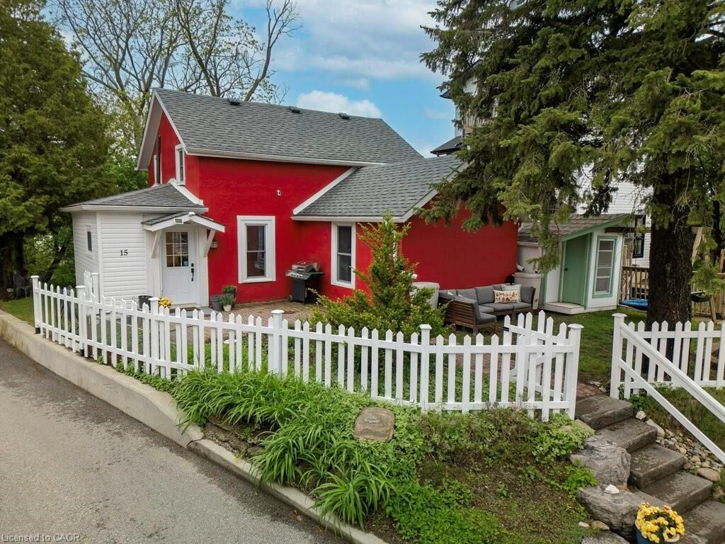 Property Photo:  15 Eagle Hill  ON N3C 2C8 