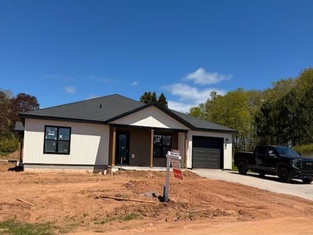 131 Hallie Drive — photo 1