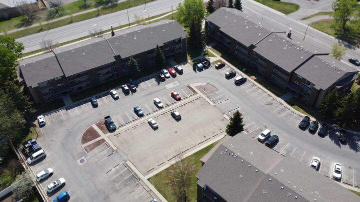 Property Photo: 401 Columbia Boulevard W 308 AB T1K 4R6