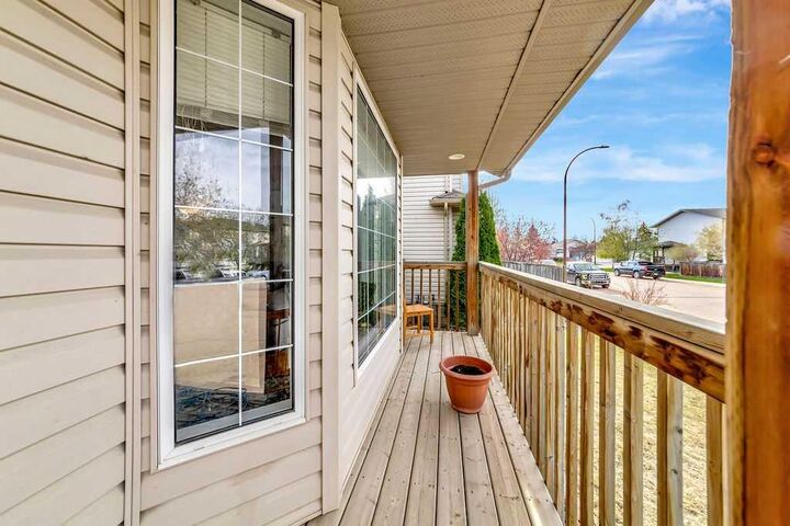 Property Photo:  5121 23A Street  AB T9V 3H3 