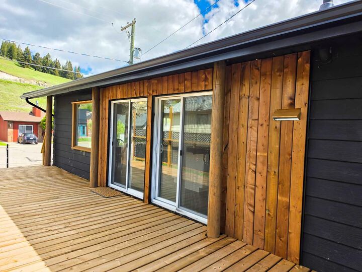 Property Photo: 6726 17 Avenue AB T0K 0M0