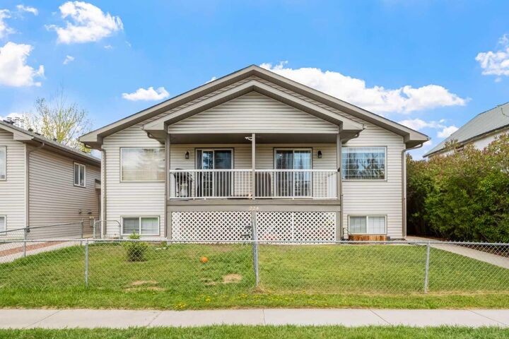 Property Photo: 224A 5 Avenue AB T1P 1B5