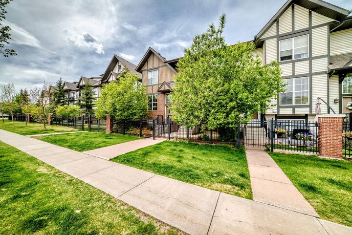 Photo de la propriété:  314 New Brighton Villas SE  AB T2Z 0T6 