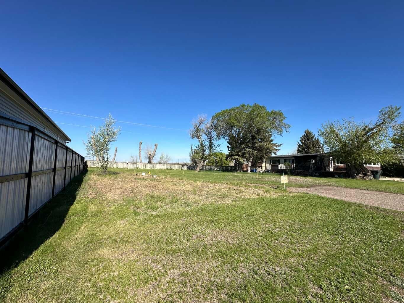 Property Photo: 295 Fleet Street SW AB T1A 7Z4