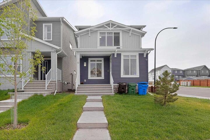 Property Photo: 10 Lucas Close NW AB T3P 1Z5