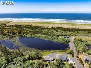 Property Photo:  33032 Pacific Bellevue Ln  OR 97146 