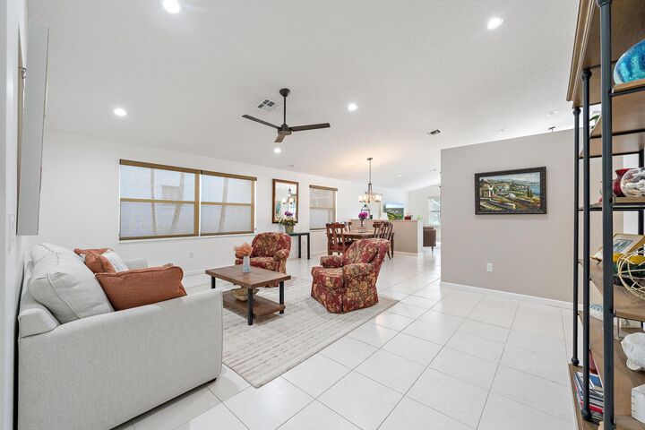 Property Photo: 6667 Waverly Lane FL 33467