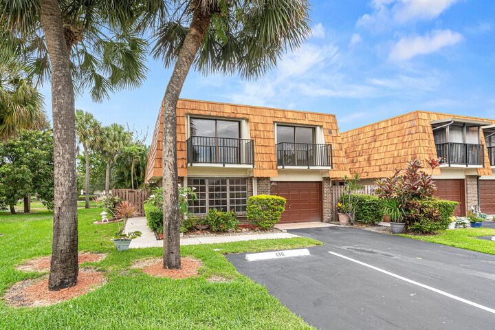 Property Photo:  8321 S Coral Circle  FL 33068 