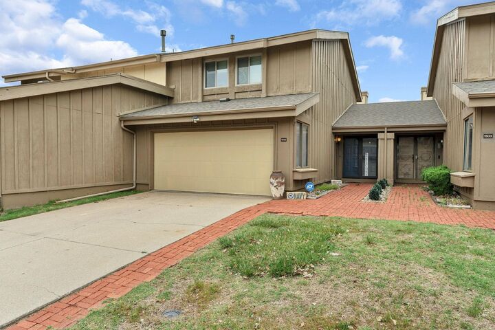 Property Photo: 8201 E Harry St Unit 1502 KS 67207-4655