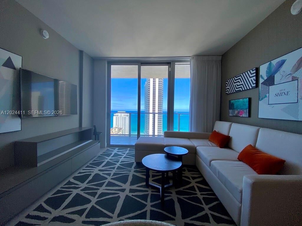 Property Photo: 4010 S Ocean Dr R2607 FL 33019