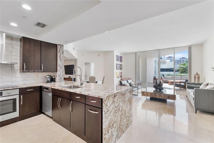 Property Photo: 1819 SE 17th St 501 FL 33316