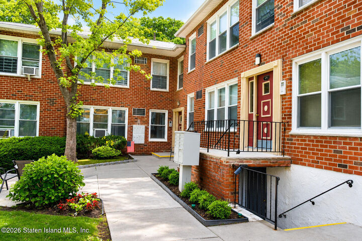Property Photo:  475 Armstrong Avenue F4  NY 10308 