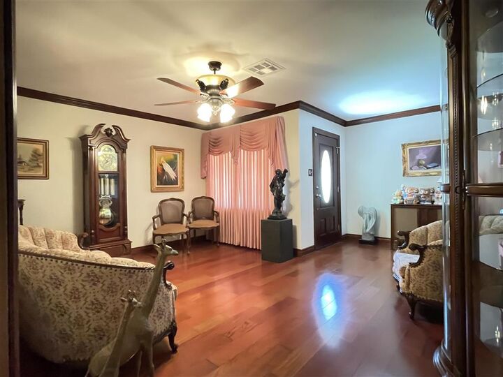 Property Photo:  127 Lee Street  LA 70605 