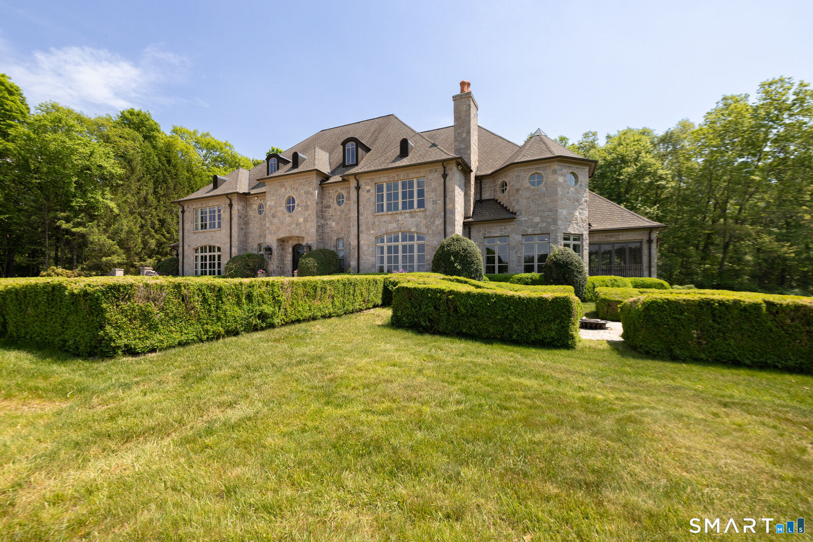Property Photo:  7 Equestrian Ridge Road  CT 06470 