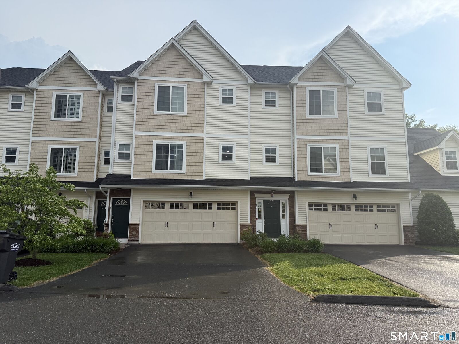 Property Photo: